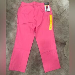 NWT Rafaella Ladies High Stretch Fabric Pull-On Front Pockets Capri Pants Size 8
